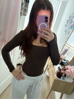 Aritzia contour square neck bodysuit brown!